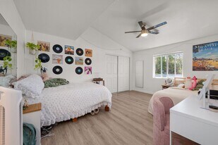 5320 Redding Rd in San Diego, CA - Building Photo