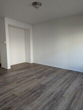 926 Shades End Ave in North Las Vegas, NV - Building Photo - Building Photo