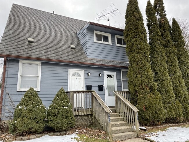 property at 900 Woodlawn Ave