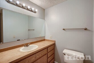 6666 56th Ave N in St. Petersburg, FL - Foto de edificio - Building Photo