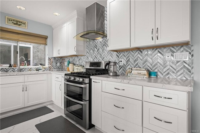 805 Ocean Ave in Seal Beach, CA - Building Photo - Building Photo