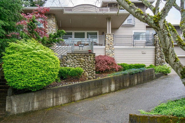 property at 1544 NW 41st Cir
