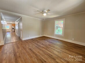 340 W Center Ave in Mooresville, NC - Building Photo - Building Photo