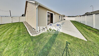 8152 Westbrook Ave in Yakima, WA - Building Photo - Building Photo