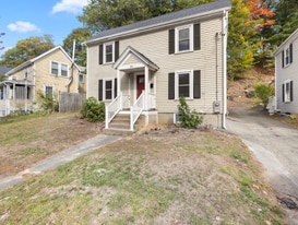 40 Cedar St in Wellesley, MA - Building Photo