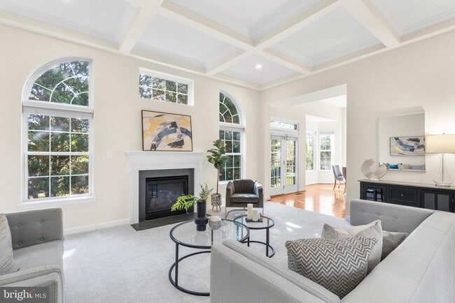 property at 4509 Rhett Ln