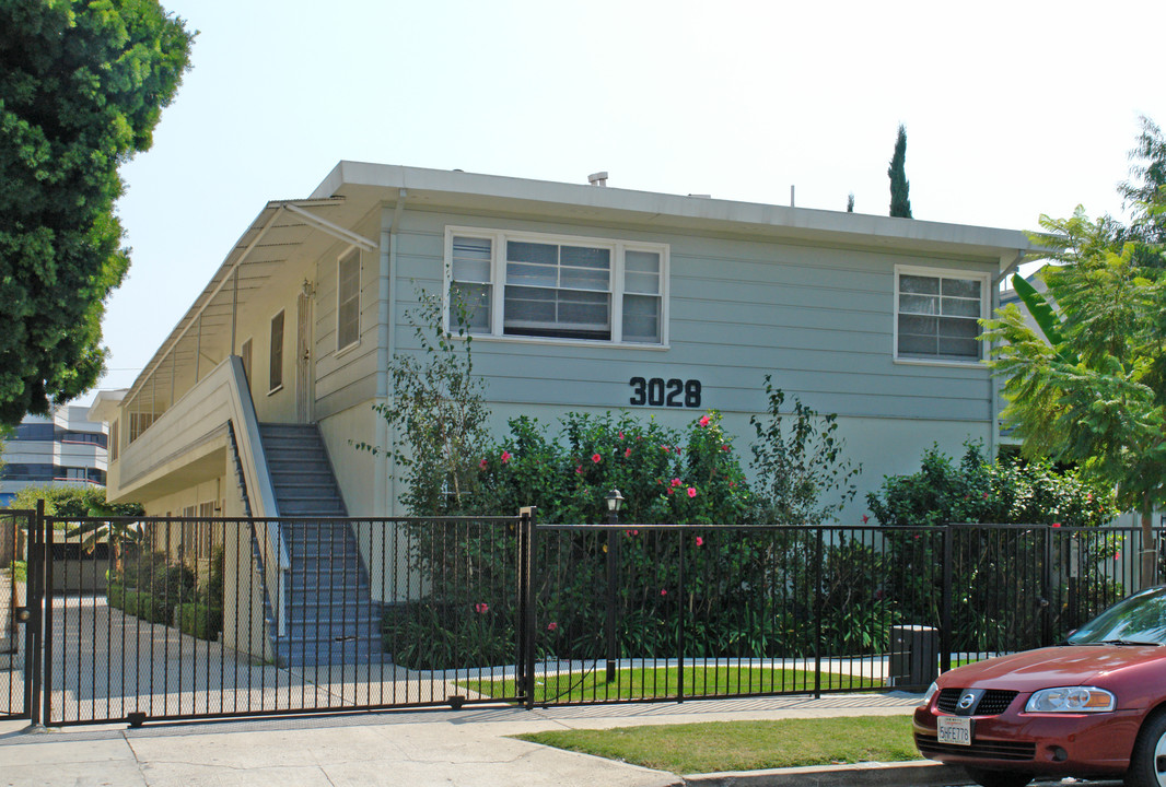 3028 Livonia Ave in Los Angeles, CA - Building Photo