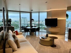 488 NE 18th St in Miami, FL - Building Photo