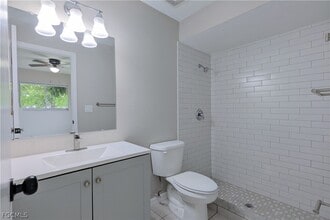 427 NE Pine Island Ln in Cape Coral, FL - Building Photo - Building Photo