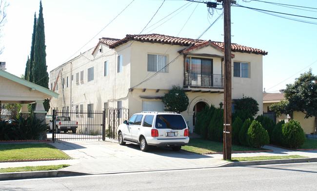 616 E Lomita Ave in Glendale, CA - Foto de edificio - Building Photo