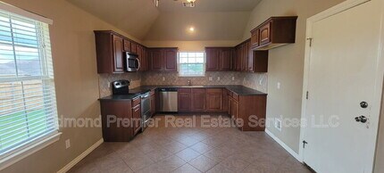 12797 SE 21st Ct in Choctaw, OK - Building Photo - Building Photo