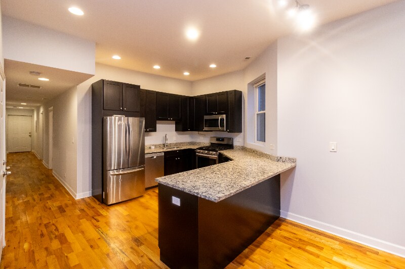 6136 S Ingleside Ave in Chicago, IL - Building Photo