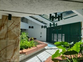 11750 SW 18th St, Unit 403-1 in Miami, FL - Building Photo - Building Photo