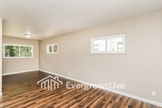 3233 Lapland Dr in Cincinnati, OH - Building Photo - Building Photo