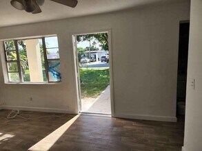 117 SW 7th Ave in Delray Beach, FL - Building Photo - Building Photo