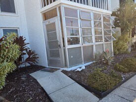 4908 38th Way S in St. Petersburg, FL - Building Photo