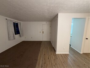 4107 Orchard Dale Dr NW in Canton, OH - Building Photo - Building Photo