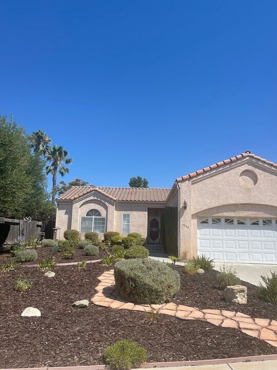 1516 Las Brisas Dr in Paso Robles, CA - Building Photo