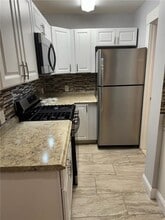 40-40 Freebody St in Newport, RI - Building Photo - Building Photo