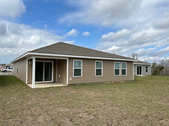 5584 Lexa Ln in Panama City, FL - Building Photo - Building Photo