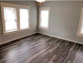 106 N Eastwood St in Houston, TX - Building Photo - Building Photo