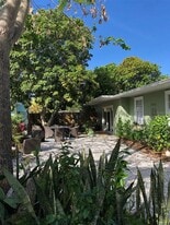 640 Broadway St in Longboat Key, FL - Building Photo