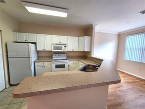 4602 SW 160th Ave in Miramar, FL - Building Photo - Building Photo