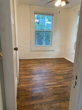 307 NW 15th Ter, Unit upstairs in Gainesville, FL - Foto de edificio - Building Photo
