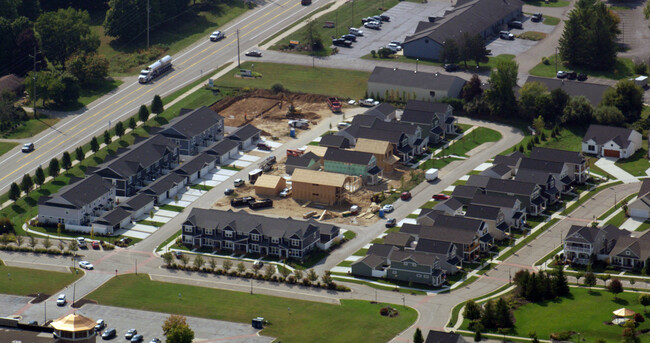 Town Square in Rockford, MI - Foto de edificio - Primary Photo