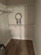 7405 Vista Way, Unit 102 in Bradenton, FL - Foto de edificio - Building Photo