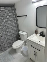 1406 Meadows Circle West, Unit 1406 in Boynton Beach, FL - Building Photo - Building Photo