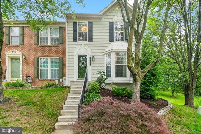 property at 9525 Oakhurst Dr