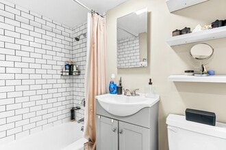 121 Franklin St in Stoneham, MA - Foto de edificio - Building Photo