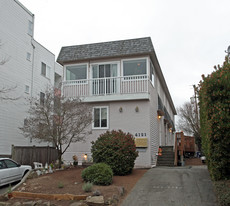 Cindy Manor in Seattle, WA - Building Photo