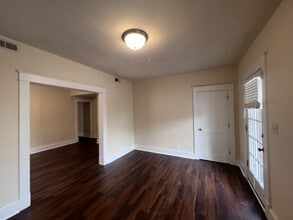 1007 Porter St, Unit B in Richmond, VA - Foto de edificio - Building Photo