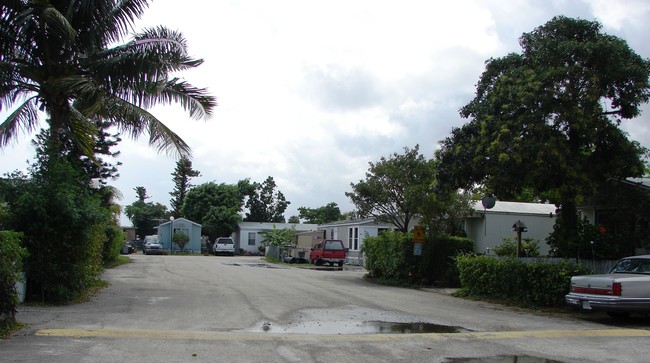 Park Ridge East Mobile Home Park in Pompano Beach, FL - Foto de edificio - Building Photo