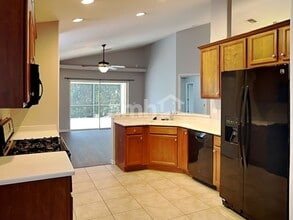 33347 Irongate Dr in Leesburg, FL - Building Photo - Building Photo