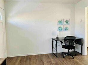 214 Bedford Dr in Eden, NC - Building Photo - Building Photo