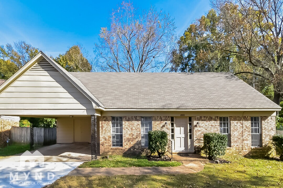 2888 Baywood Dr in Memphis, TN - Building Photo