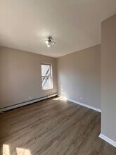 165 Delaware Ave, Unit 4 in Jersey City, NJ - Foto de edificio - Building Photo