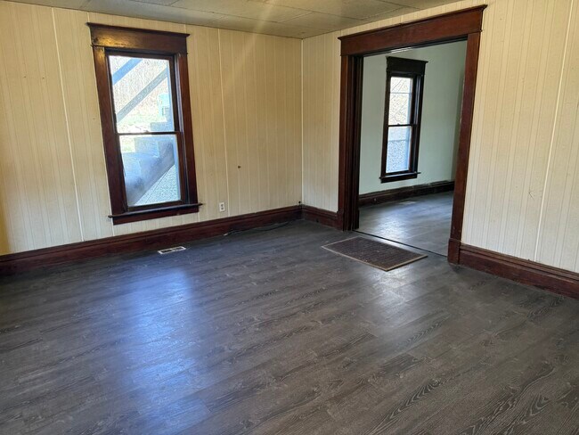 97 Glenview Ave, Unit 97A Glenview Avenue in Oil City, PA - Building Photo - Building Photo