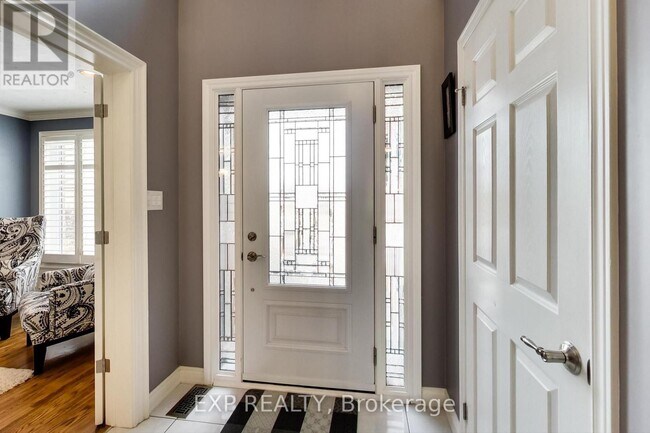 12 Highbury Dr in Hamilton, ON - Building Photo - Building Photo