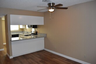 142 Arcadia Dr in Vacaville, CA - Building Photo - Building Photo