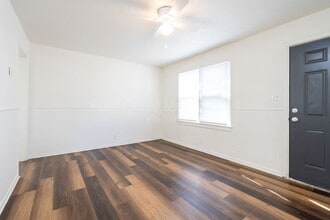 524 S St Paul St in Wichita, KS - Building Photo - Building Photo