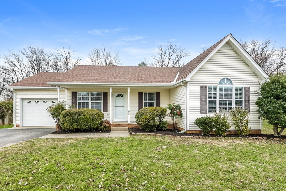 1827 Holts Ct in Murfreesboro, TN - Building Photo