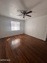 1100 E River Ave in El Paso, TX - Building Photo - Building Photo