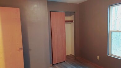 4748 Tishomingo Rd, Unit L in Hillsboro, MO - Foto de edificio - Building Photo