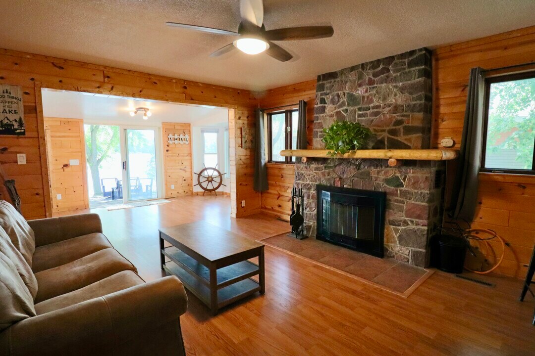 19903 75th Ave in Chippewa Falls, WI - Building Photo
