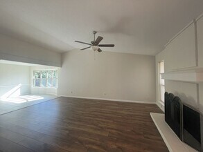 2201 Sage Ln in Bedford, TX - Building Photo - Building Photo