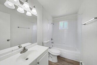 4270 Loomis Ave in Colorado Springs, CO - Building Photo - Building Photo